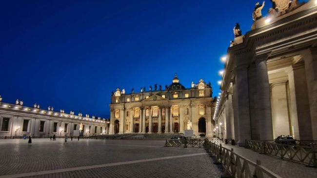 Genfer Konto nach Millionenverlust des Vatikans in Budapest gesperrt