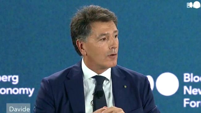 Algebris-CEO Davide Serra warnt vor KI-Taucher